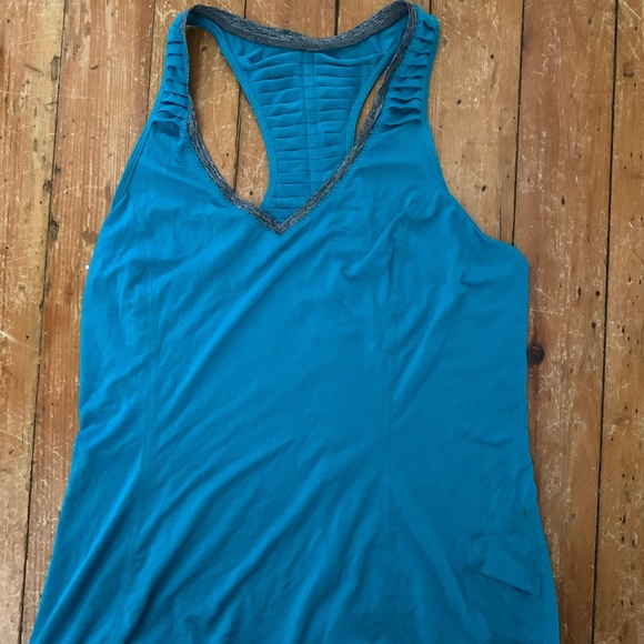 LULULEMON 🍋 teal racer back top size 8 - Picture 1 of 4